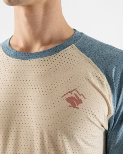 rabbit Long Sleeves><noscript><img width=