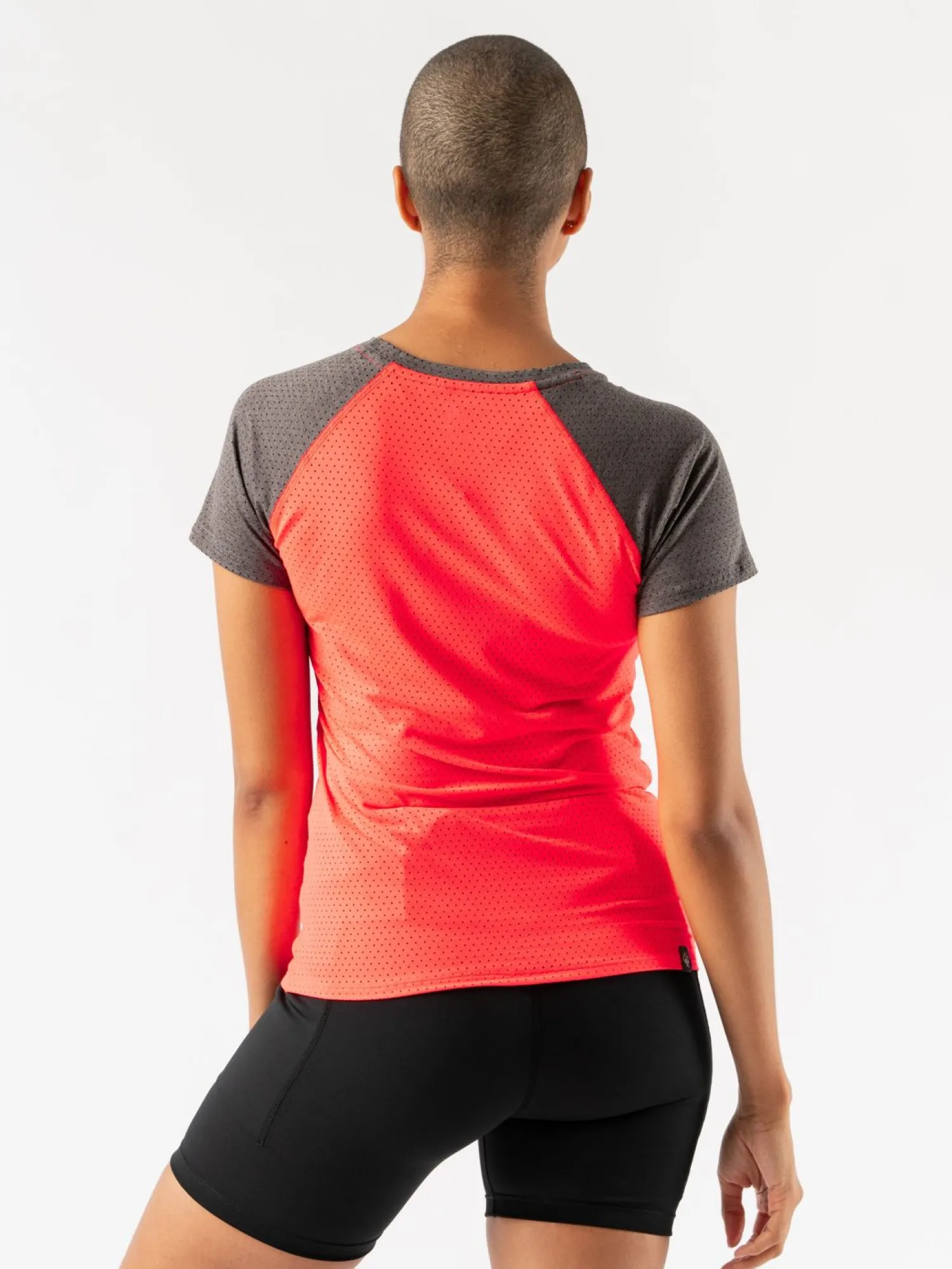 rabbit Short Sleeves>Ez Tee Perf Ss Fiery Coral
