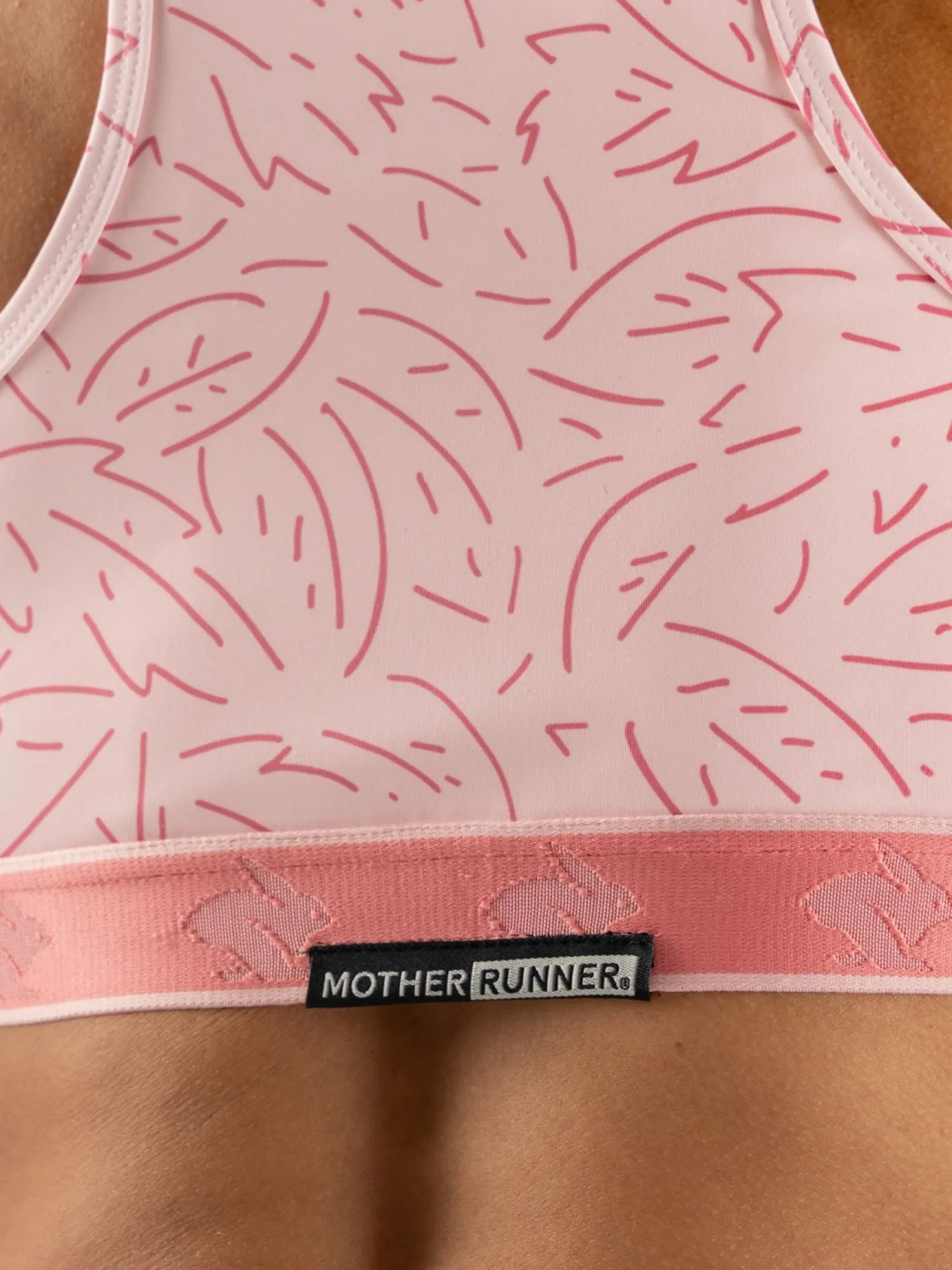 rabbit Sports Bras>Strappy Pocket Bra | Mother Runner Strawberry Cream