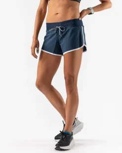 rabbit Shorts>Surf N' Turf 2.5" Dress Blues/White